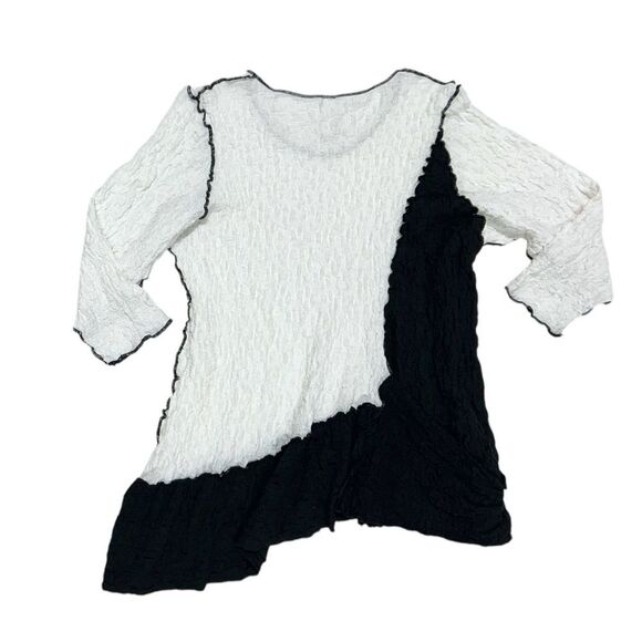 Noblu Women’s White and Black Pucker Color Block Asymmetrical Hem Tunic. Size XL - Picture 2 of 6